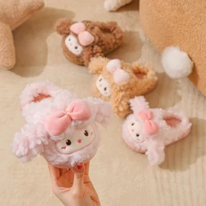 Chaussons bébé peluche différents coloris