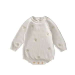 Barboteuse bébé tricot crème à fleurs brodées douces