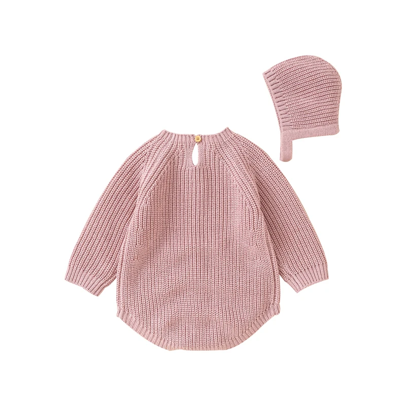 Tenue bébé rose en tricot avec bonnet douillet