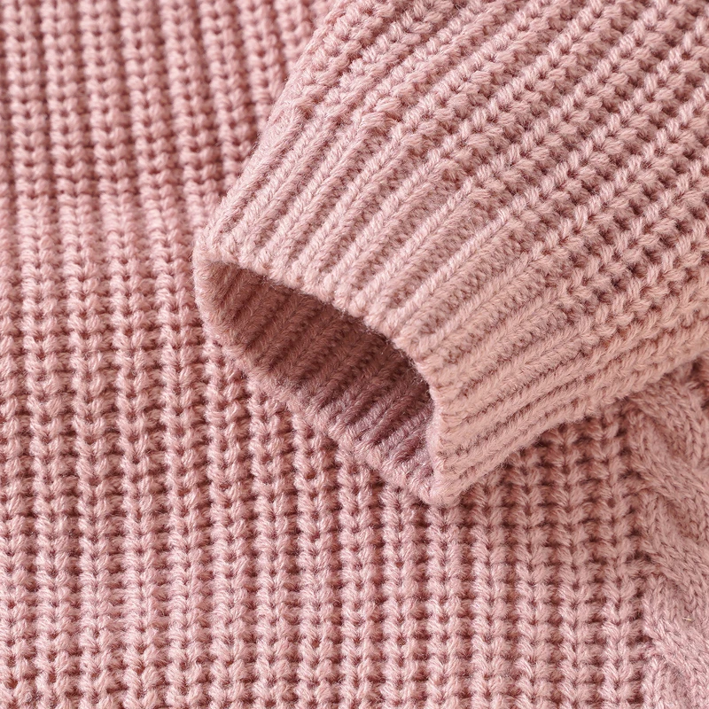 Look bébé confortable avec barboteuse rose et bonnet