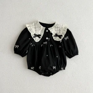 Barboteuse bébé noire col dentelle brodée chic nœuds