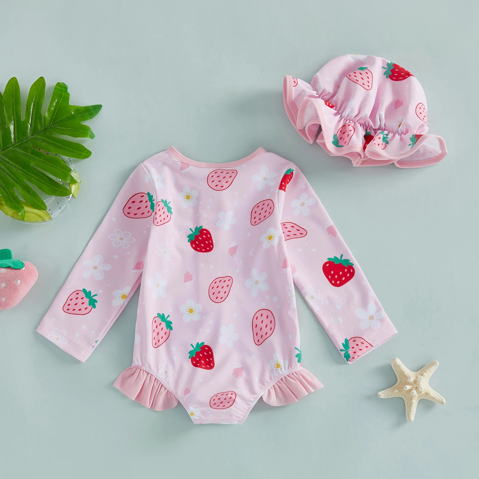 Maillot de bain fraise manches longues rose avec bonnet – Image 2