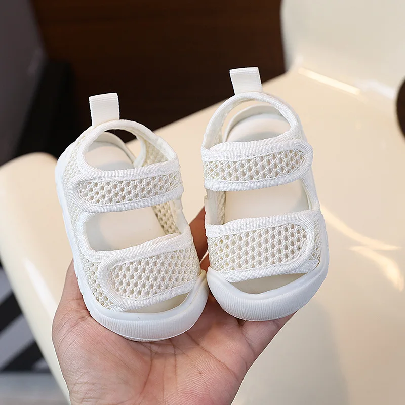 Sandales bébé à bout ouvert souples pour l'été